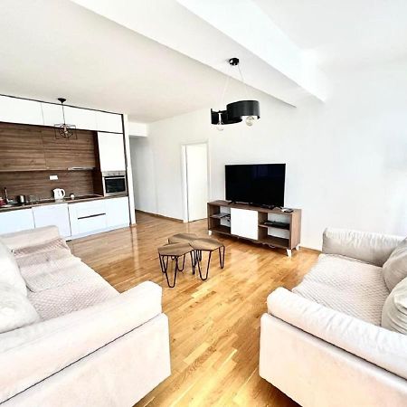 High-End Spacious Apartment Next To City Mall Skopje Exterior foto