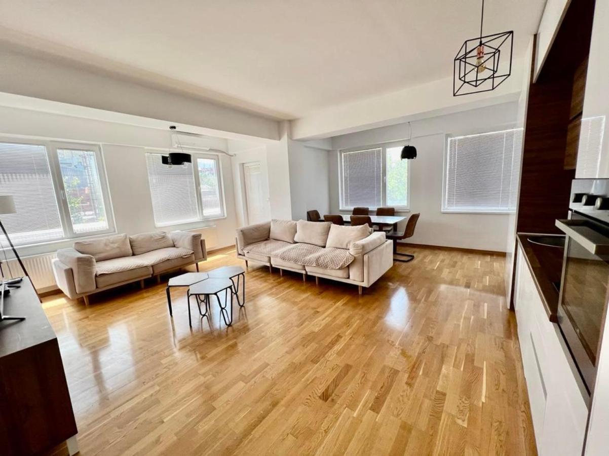 High-End Spacious Apartment Next To City Mall Skopje Exterior foto