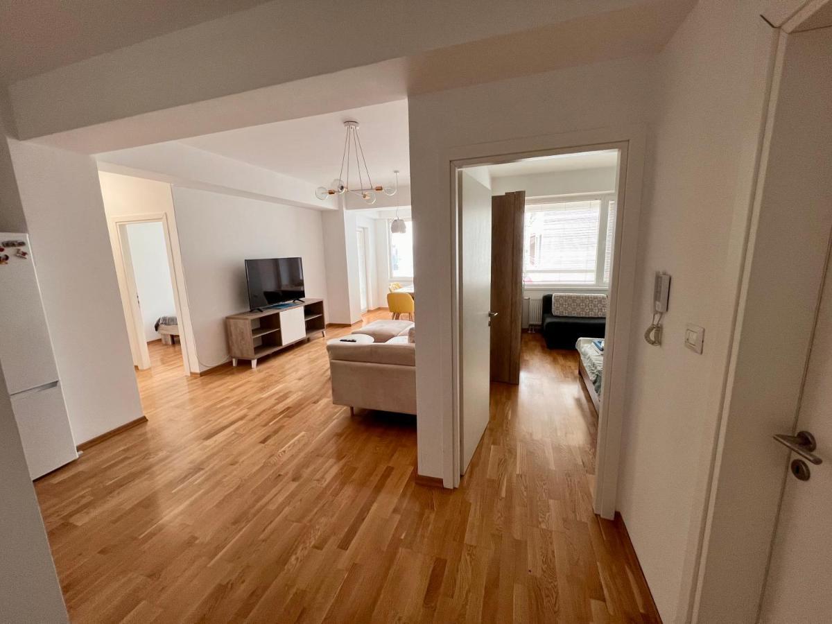 High-End Spacious Apartment Next To City Mall Skopje Exterior foto