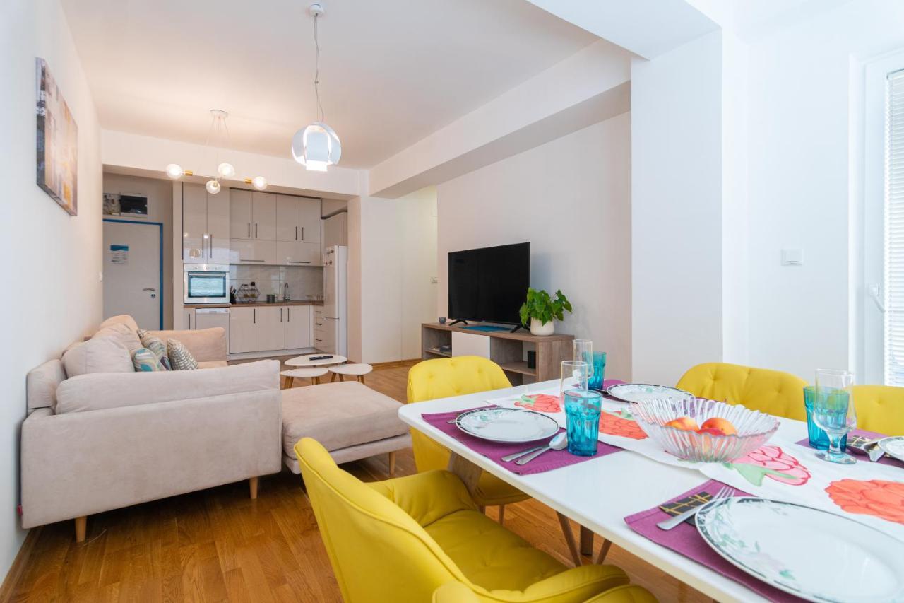 High-End Spacious Apartment Next To City Mall Skopje Exterior foto