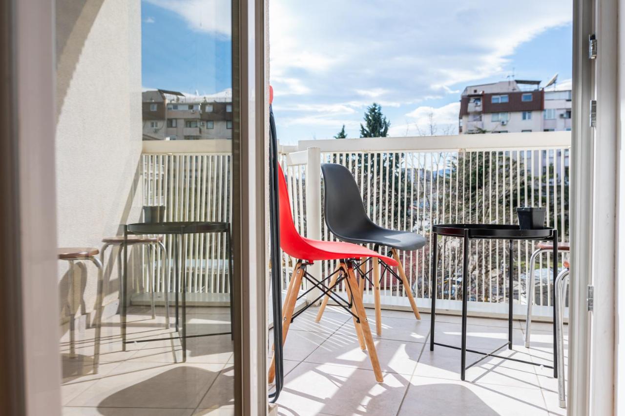 High-End Spacious Apartment Next To City Mall Skopje Exterior foto